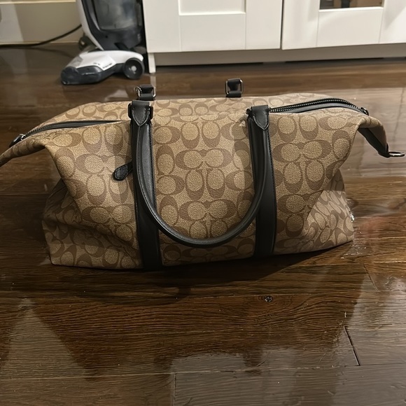 Classic Coach Duffle - Never Used. New without Tags. - Picture 1 of 6